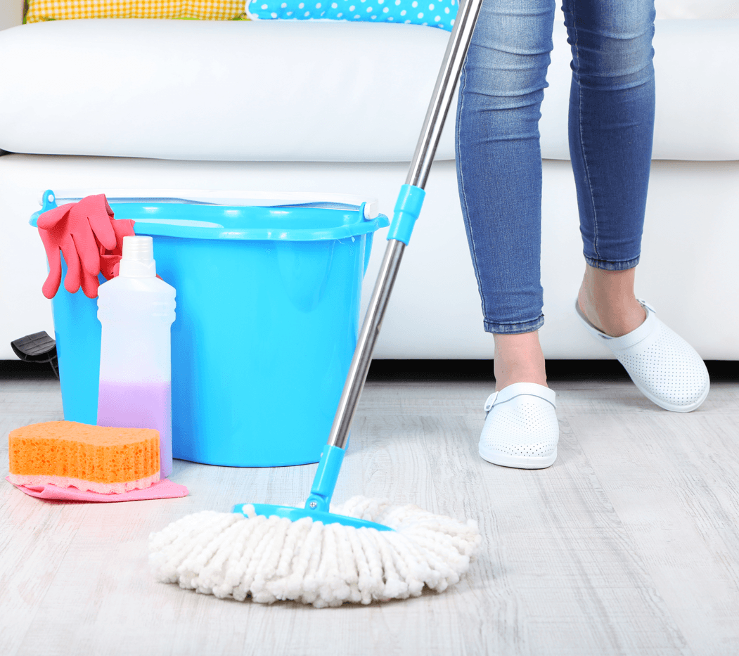 15 Minutes a Day = An Impeccably Clean Home Mopping Image