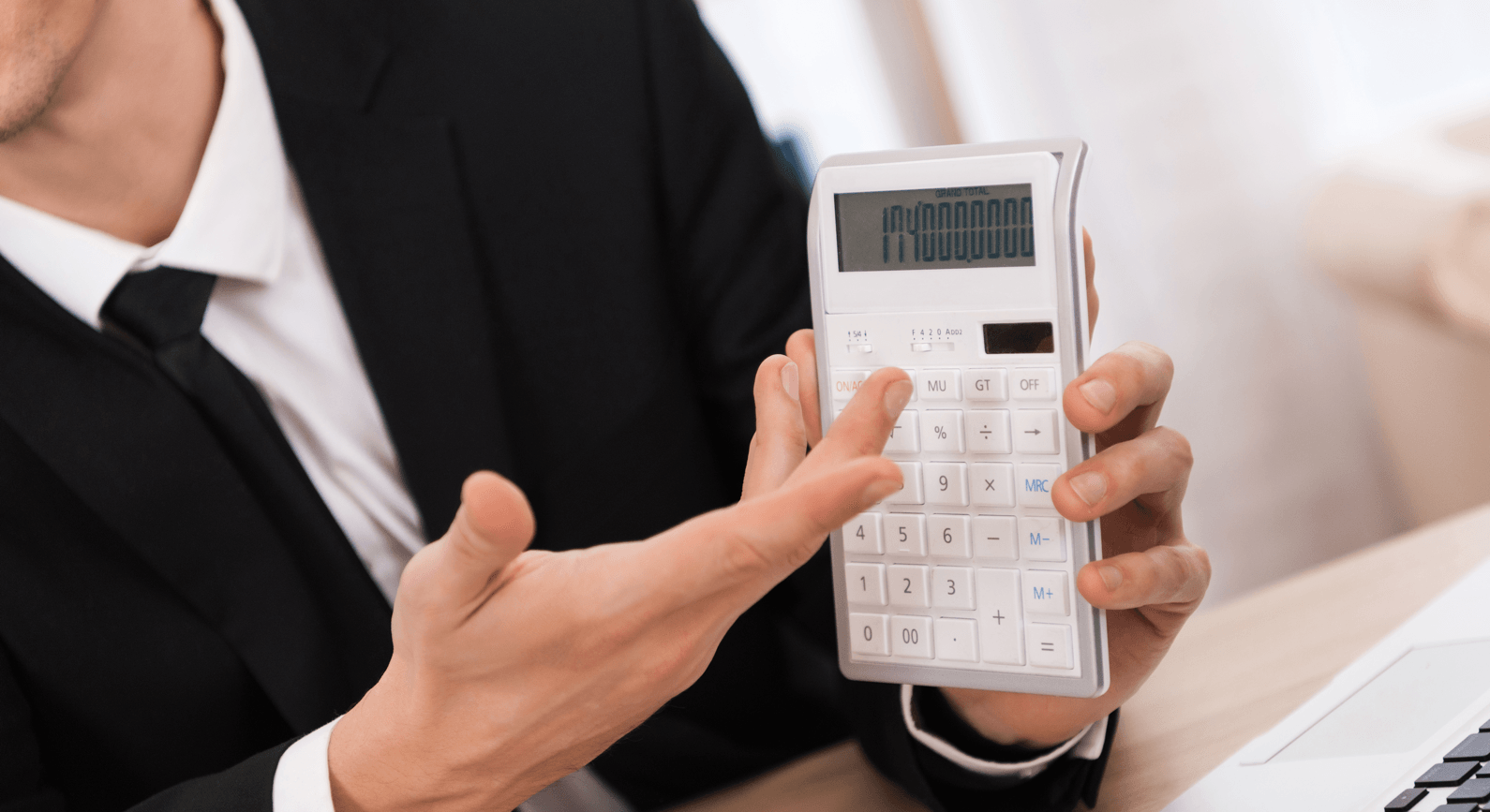 The Pros and Cons of Using a Mortgage Broker Calculator Image